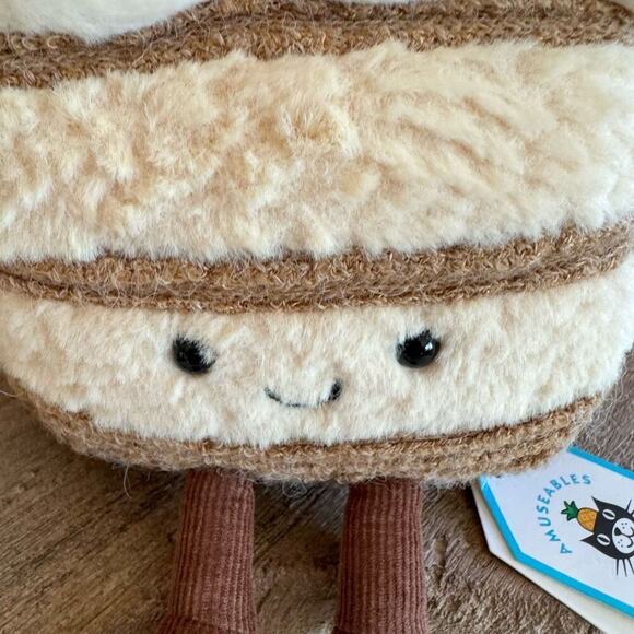 Jellycat Amuseables Mile Mille Fuille Jellycat Pastry FAST SHIP Plush NEW - Picture 2 of 8